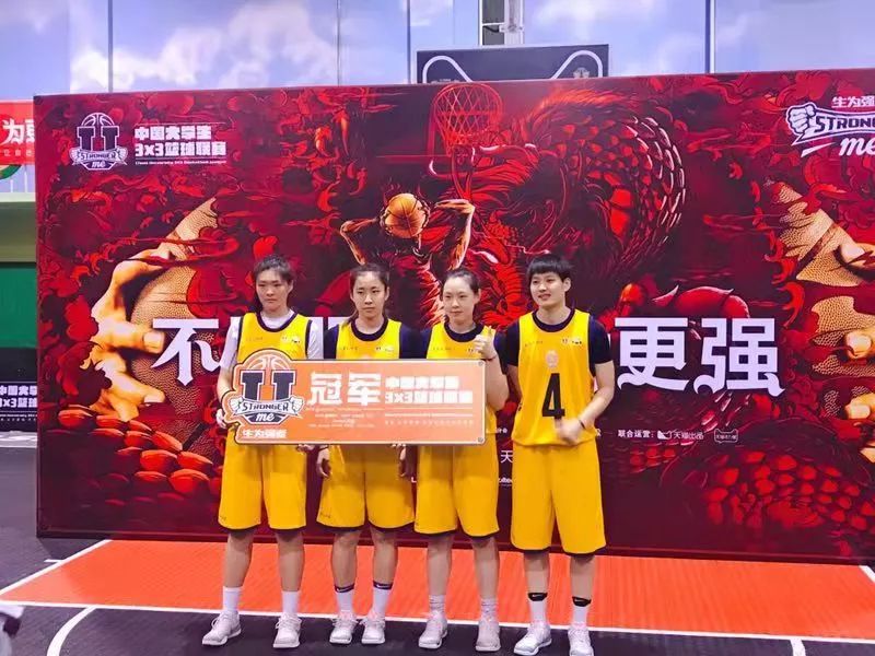 马库斯：中国的万千家庭才是英雄 致敬历史的守护者